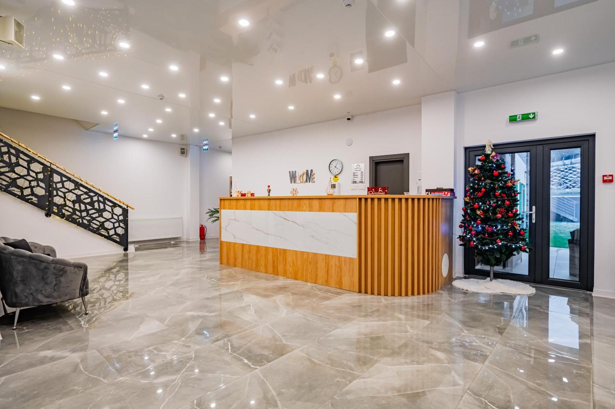 Q Villa Сачеле Екстер'єр фото